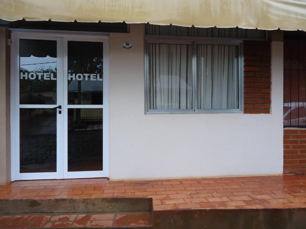 Hosteria Mola Hotel Puerto Iguazu Exterior photo